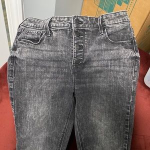 Old Navy Rockstar Super Skinny High Rise